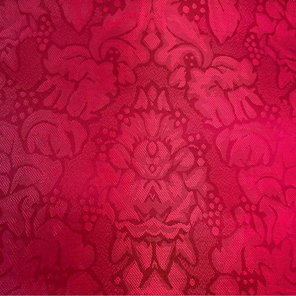 Decorative Red and Green Dinning Table Runner Bundle 12in x 72in Polyester - Picture 4 of 15